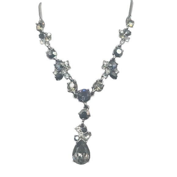 Givenchy Elegant Black & Clear Rhinestone Teardrop Statement Necklace 20" VTG - Picture 16 of 16